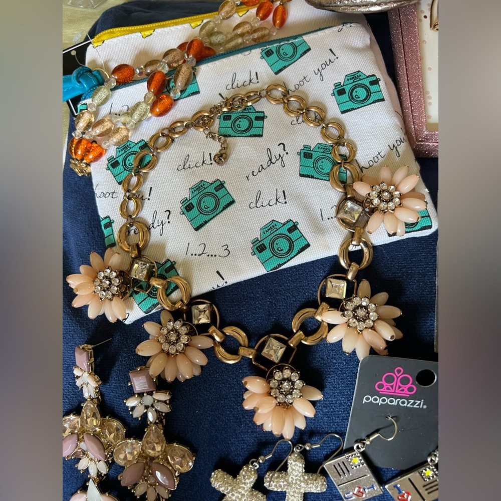 Accessory Bundle - Picture 9 of 15